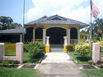 Hji Residensi Hotel Kuah Exterior photo