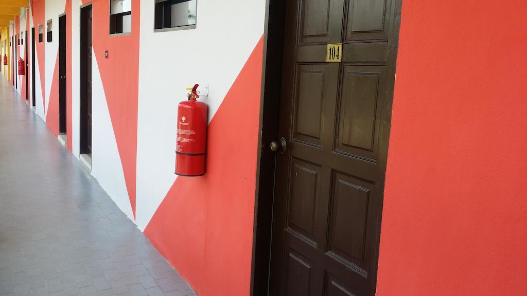 Hji Residensi Hotel Kuah Exterior photo